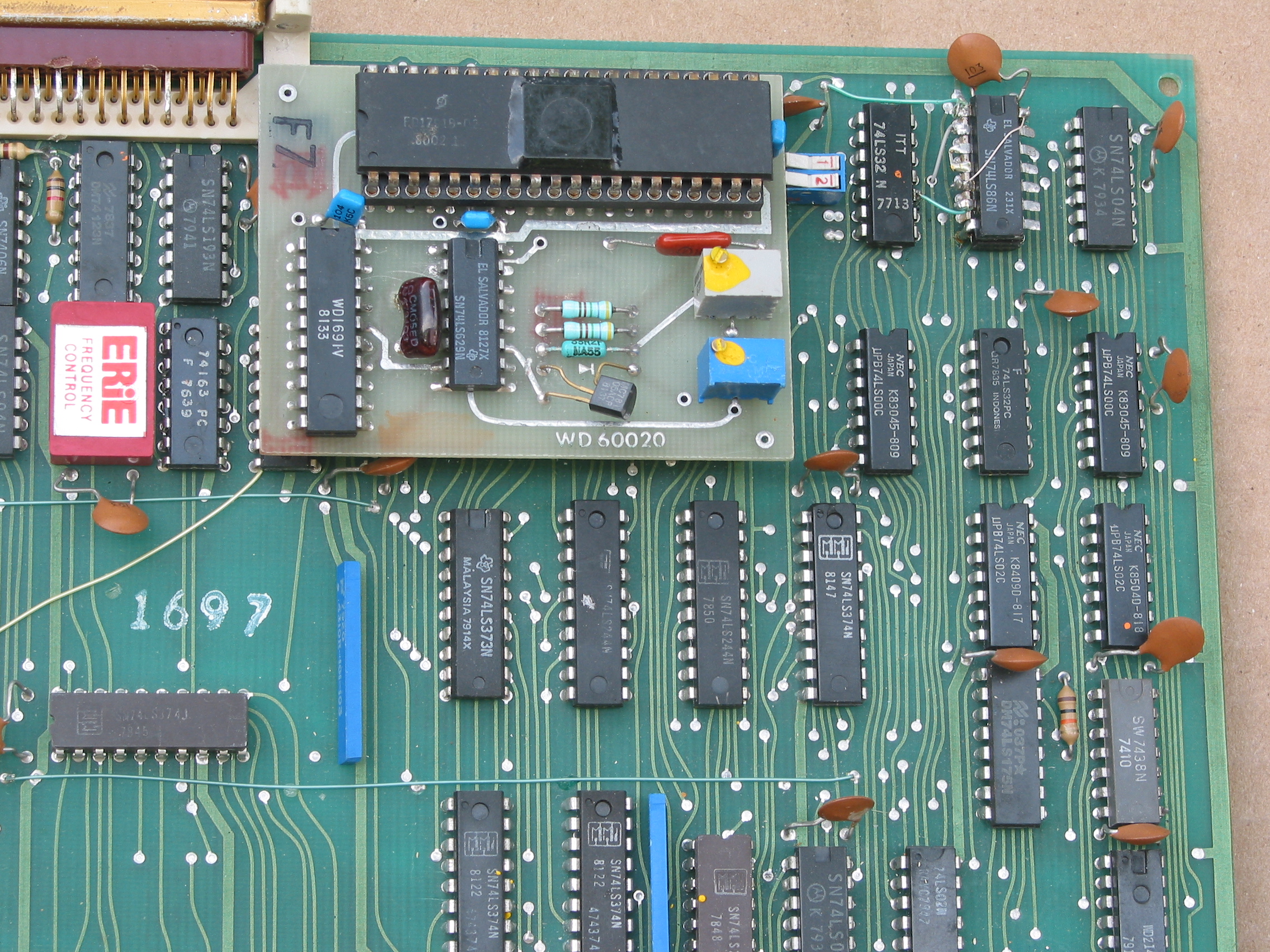 WD/900 component side, upper right corner, showing floppy disk controller